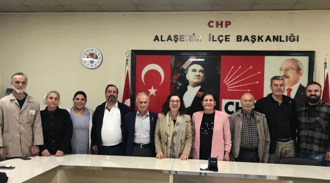  Alaşehir'de CHP'de hareketli saatler