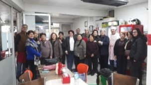 CHP'li kadınlardan mahalle toplantıları ve üye kayıtları hızlandı