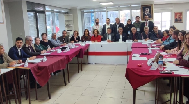 CHP parti okulu eğitimleri sürüyor
