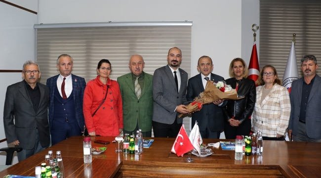 CHP Yunusemre yönetimi borsa ve TSO'yu ziyaret etti
