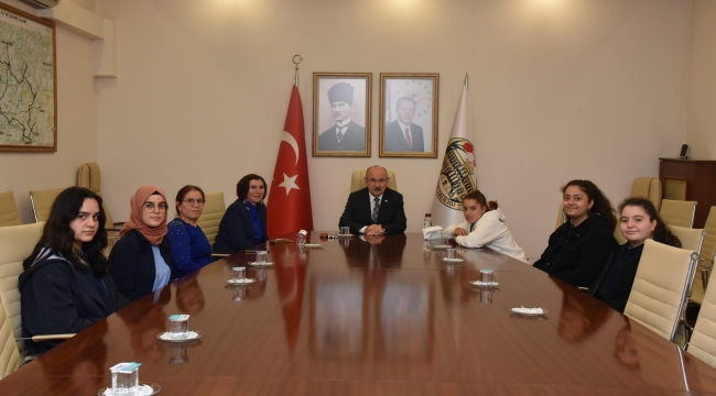 Engelsiz ve yetim dernek başkanları vali Karadeniz'i ziyaret etti