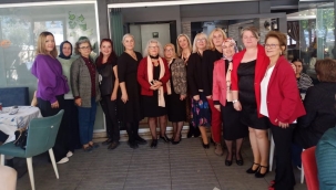 İyi parti Türkiye Güçsüzler ve Kimsesizler Vakfı kahvaltısnda