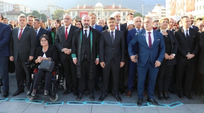 Manisa'da 10 kasım Atatürk'ü anma töreni
