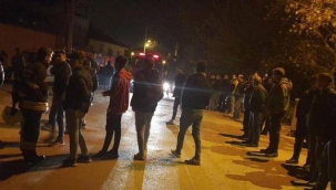 Manisa'da trafo patladı, mahalleli sokağa döküldü