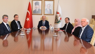 Turgutlu'lu hayırsevere plaket