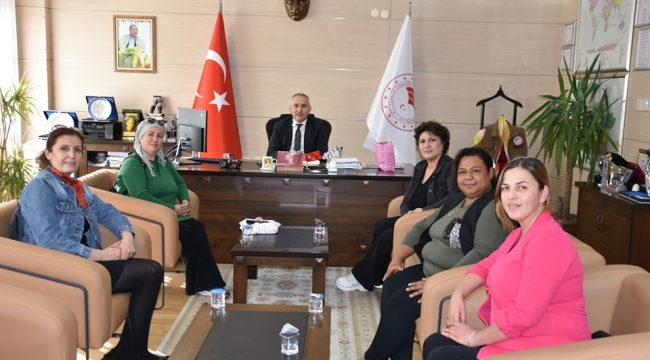 Turgutlu S.S anne eli koopratif yöneticileri müdür Öztürk'ü ziyaret etti