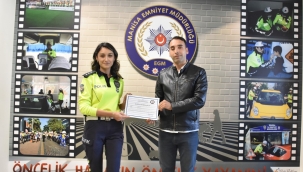 Uyuşturucu testi kiti eğitiminde başarılı polislere sertifaları verildi