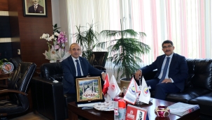 Ziyarette,Çelik,başkan Yılmaz'ı,Yılmaz'da başkan Çelik'i övdü