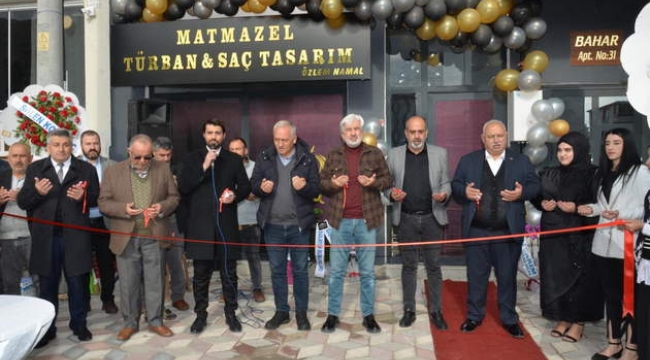 Açılışa AKP Manisa il başkanı Hızlı'da katıldı