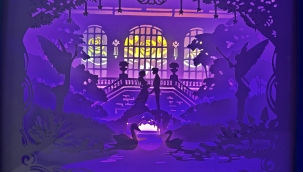 Akhisar'da ilk kez yedi kat ışıklı kutu yapımı