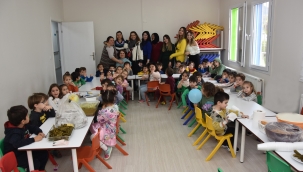 Alaşehir'de çocuklar yerli malı haftasını kutladı