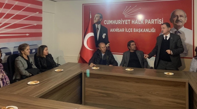 Balaban ve Oğur milletvekili adaylığını Akhisar'da açıkladı