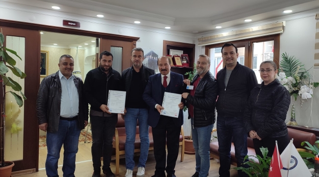 Başarılı emlak danışmanları sertfikalarını aldı