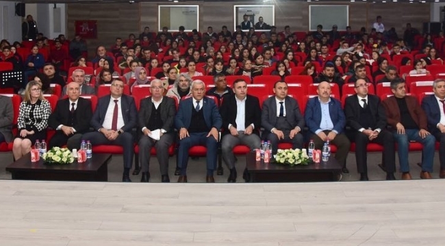 Başkan Seyhan'dan geçlere çağrı'ara eleman olmayın aranan eleman olun'