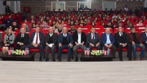 Başkan Seyhan'dan geçlere çağrı'ara eleman olmayın aranan eleman olun'