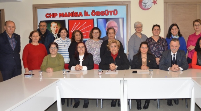 CHP'li kadınlar''eşit bir Türkiye'yi kadın-erkek bir arada yeniden inşa edeceğiz''