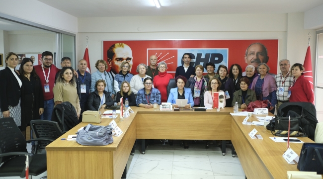 CHP'li kadınlar: kirli ellerinizi çocuklarımızın üzerinden çekin