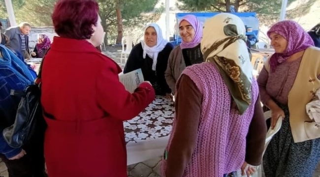 CHP'li kadınların mahalle ziyaretleri büyük ilgi görüyor