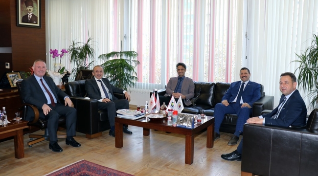 Demirci Kaymakamı Kaya TSO'yu ziyaret etti