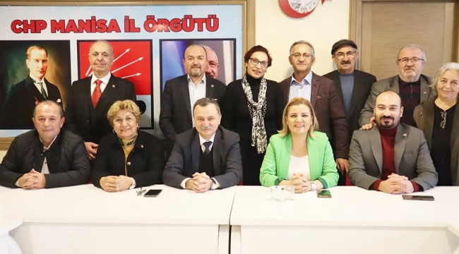 İzmit Belediye Başkanı Av. Fatma Kaplan Hürriyet Manisa'da.