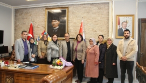 Manisa Yetim derneği yönetimi Uslusoy'u ziyaret etti