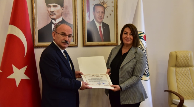 OSB Bölge Müdürü Karaboran'a, eğitime katkı plaketi