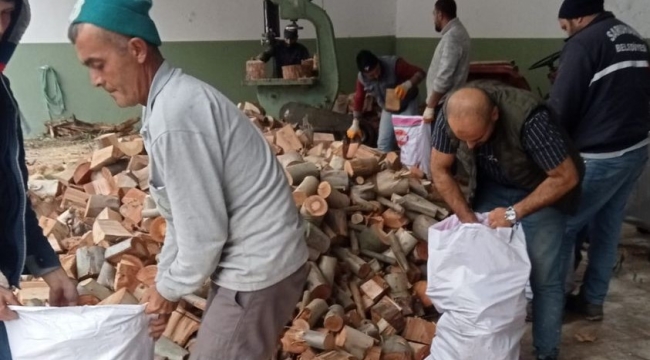 Saruhanlı' da yoksul Vatandaşlara yakacak yardımı