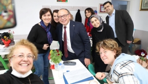 Turgutlu belediyesinden 18 dalda 500 kursiyere eğitim