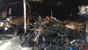 Turgutlu'da motosiklet tamir dükkanı yandı