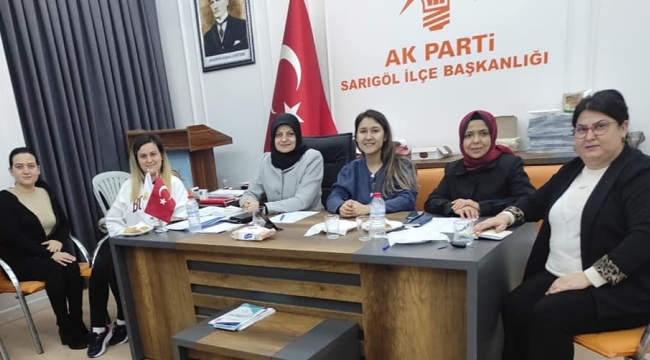 AKP kadın kolları Sarıgöl'de toplandı.