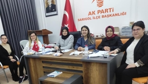 AKP kadın kolları Sarıgöl'de toplandı.