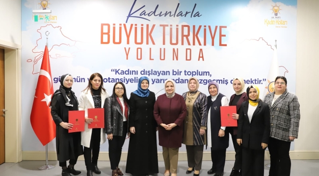 AKP Manisa ilçe teşkilatlarında nöbet değişimi