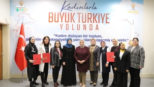 AKP Manisa ilçe teşkilatlarında nöbet değişimi