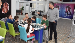 Çocuklar hem eğleniyor hem öğreniyorlar