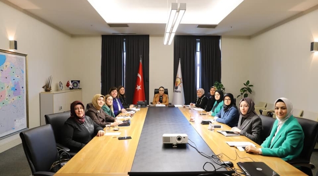 Ege bölgesi AKP kadın kolları başkanları toplandı