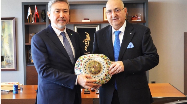 Kazakistan Ankara büyükelçisi OSB yönetimiyle yatırım görüştü