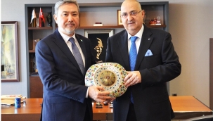 Kazakistan Ankara büyükelçisi OSB yönetimiyle yatırım görüştü
