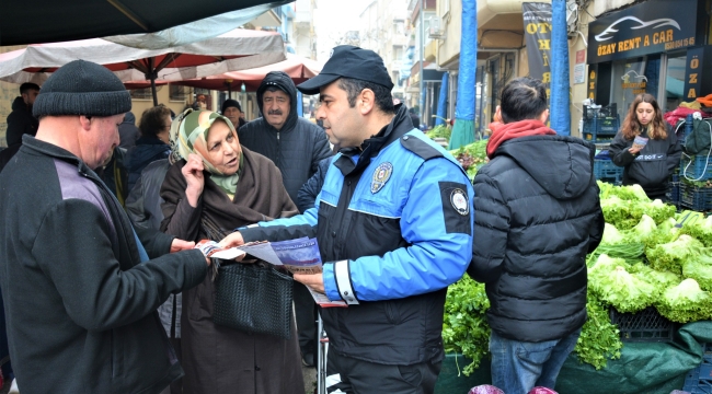 Pazarda parada sahtecilik bilgilendirmesi