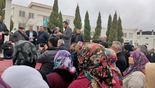 Selendi'de tütün üreticileri meydana indi