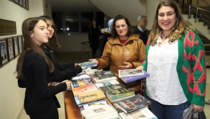 Turgutlu Belediyesinden okul kütüphanelerine kitap bağışı