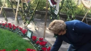 Uysal Zübeyde hanımın kabrini ziyaret etti