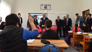 vali Karadeniz okul ziyaret etti