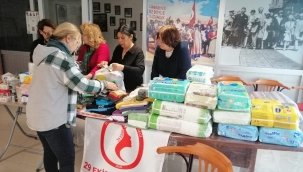 29 ekim kadınları depremzelere yardımı sürüyor