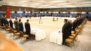 50 Baro başkanı deremde canlarını yitirenler için saygı duruşu