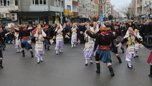 Atatürk'ün Akhisar'a gelişi coşkuyla kutlandı