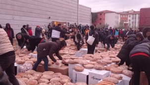 Deprem bölgesine koli koli köy ekmeği gönderildi