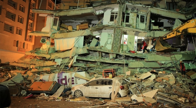 Deprem felaketinde can kaybı 3 bin 391'e yükseldi