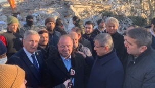 GP'li Özdağ, "binaların yıkılmasının başlıca sebebi ahlak, bilgi ve bilim sorunu"