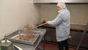 Hazırlanan kavurmalar depremzelere göderilecek