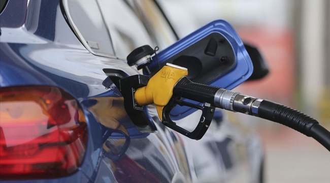 Hem benzine hem motorine zam geldi